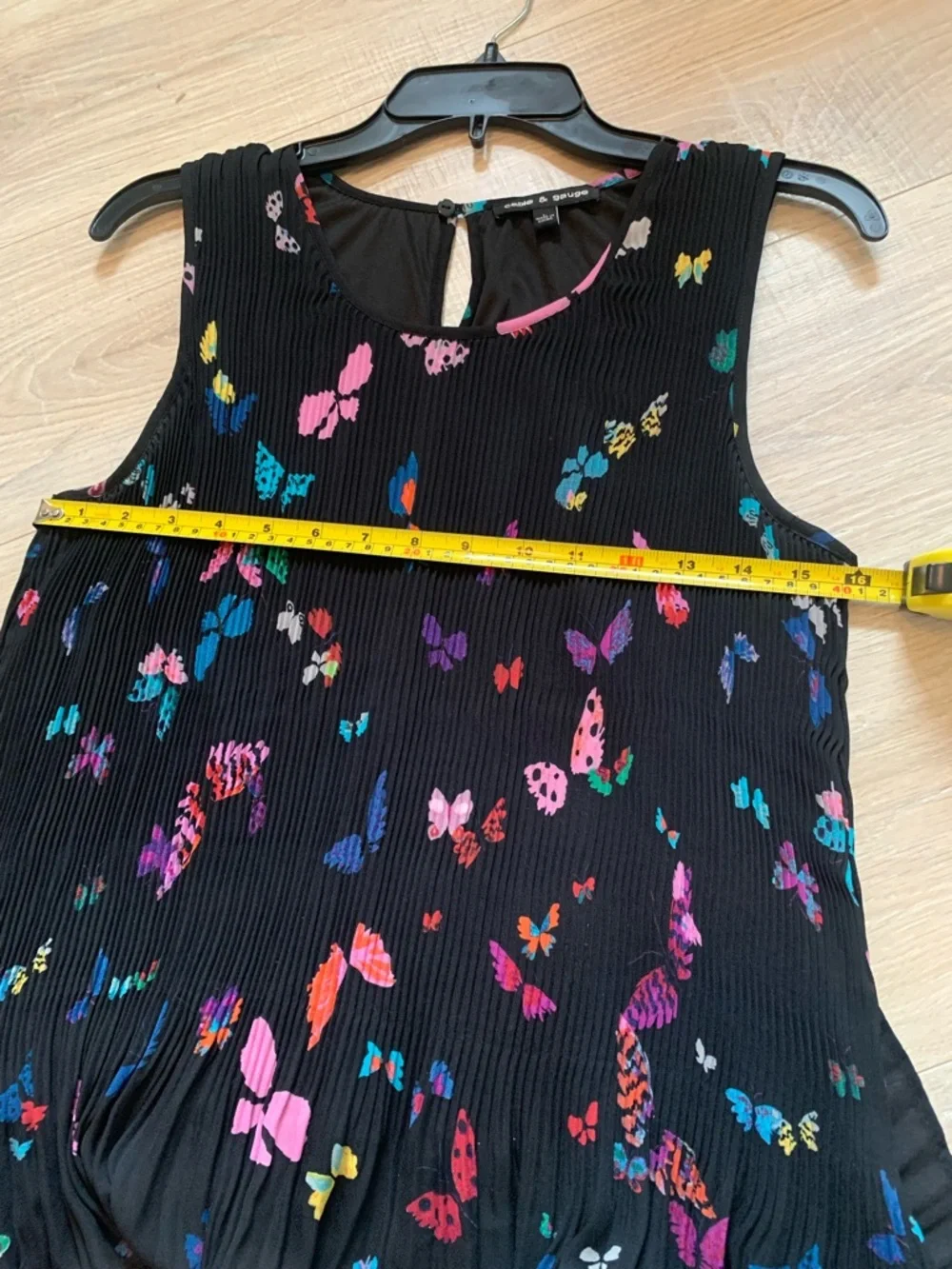 Cable and Gauge Sleeveless Blouse - Picture 6 of 6